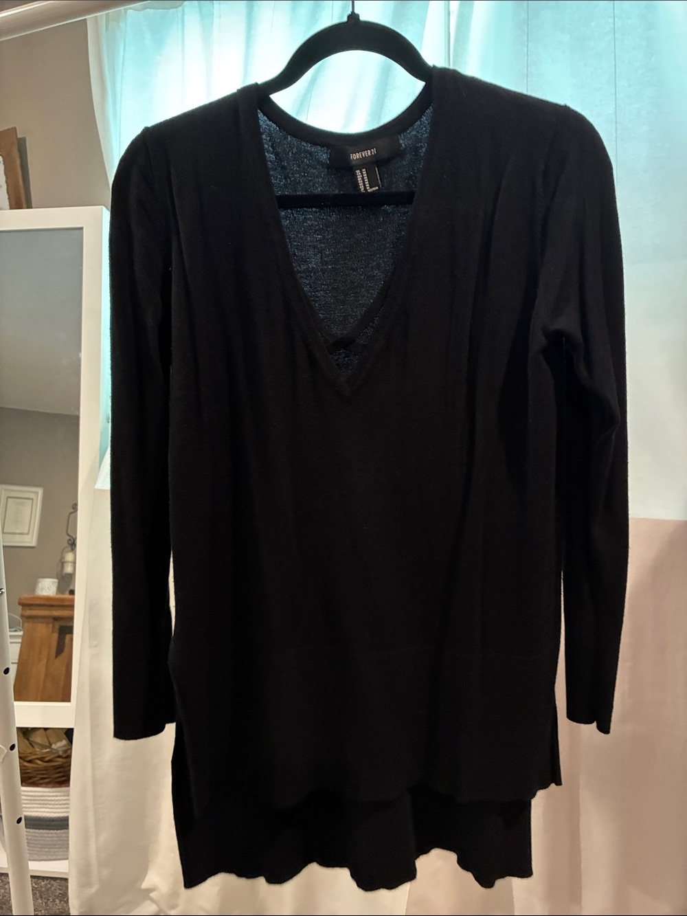 Forever 21 Black V-Neck Layered Hem Long Sleeve Top